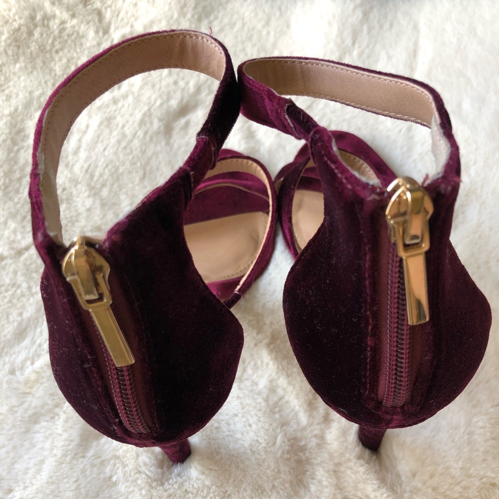 ✨HP✨ Steve Madden Feelya Sandal - Picture 6 of 11